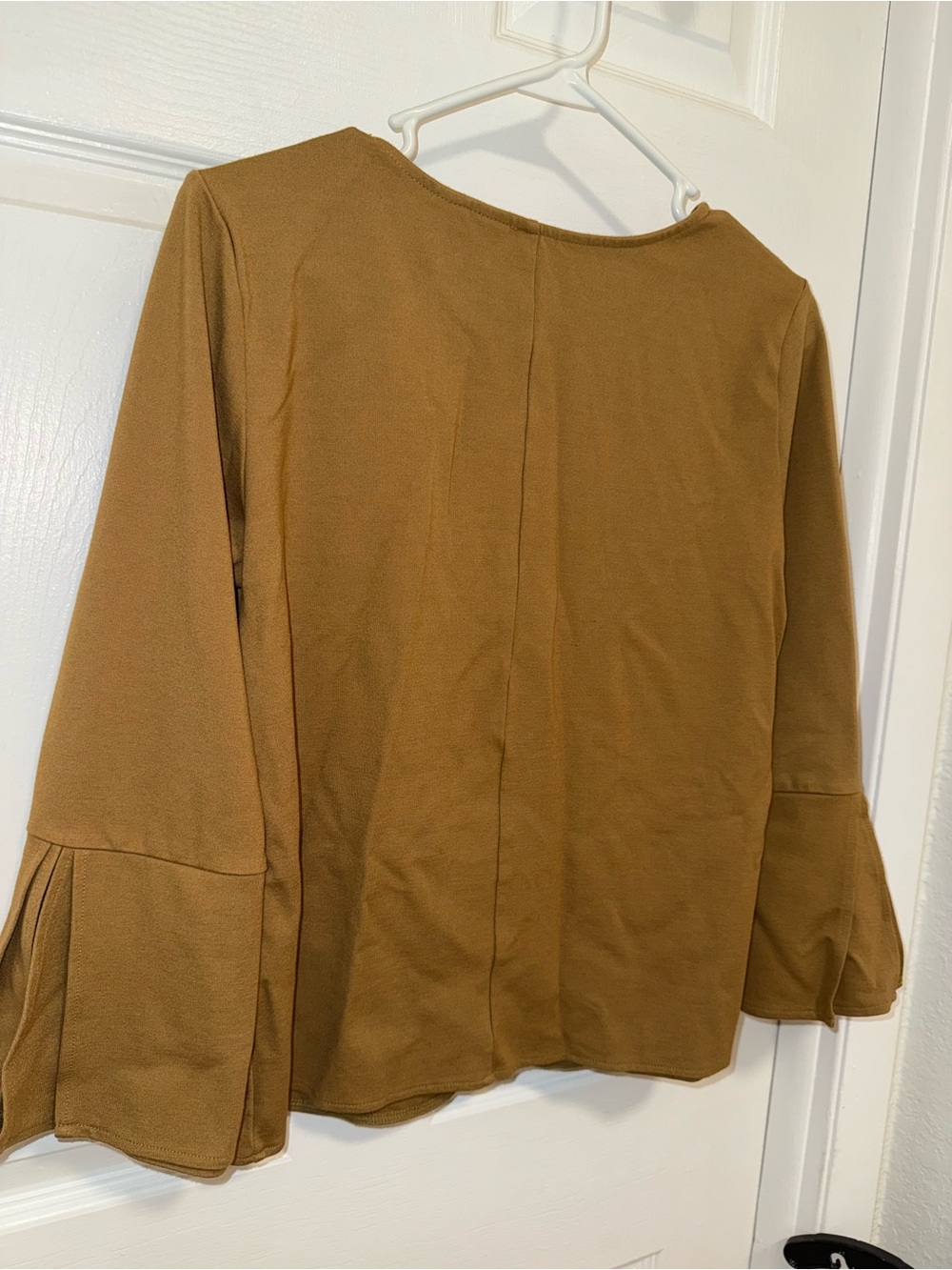 Martha Stewart Bell Sleeve Top in Camel Brown